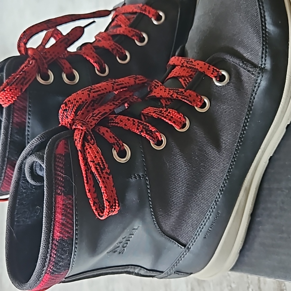 Women's Sorel Explorer 1964 Waterproof Black Boots. Size 10.5